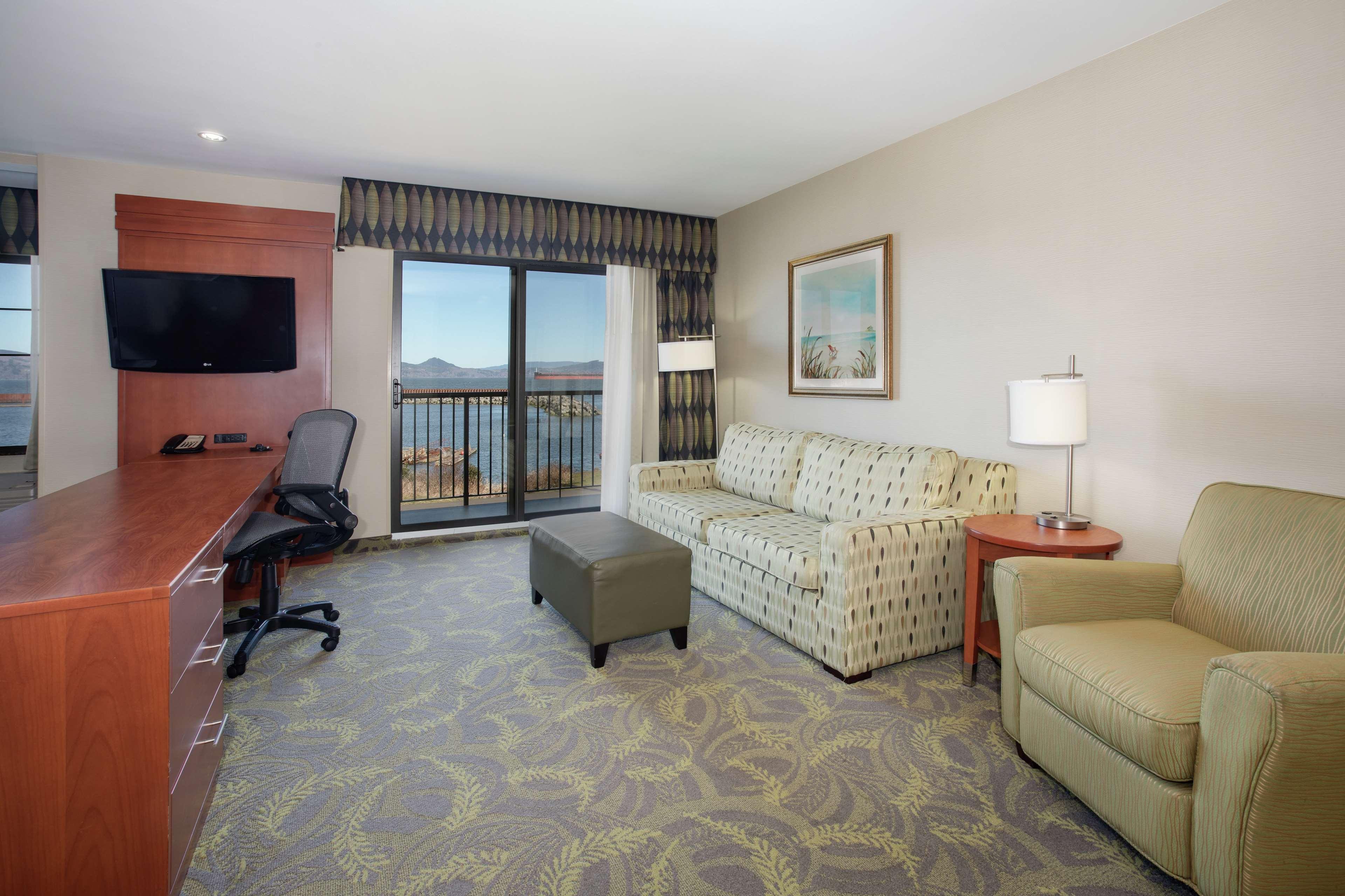 Hampton Inn & Suites Astoria Zewnętrze zdjęcie