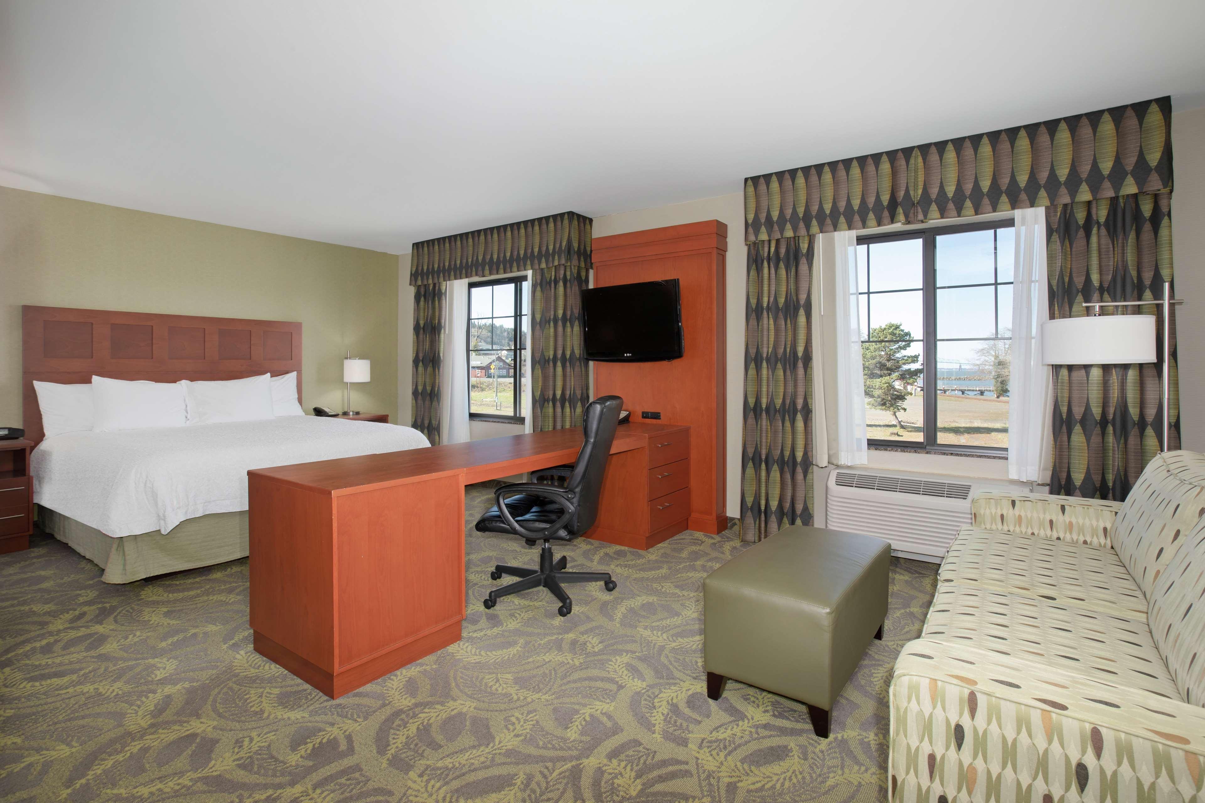 Hampton Inn & Suites Astoria Zewnętrze zdjęcie