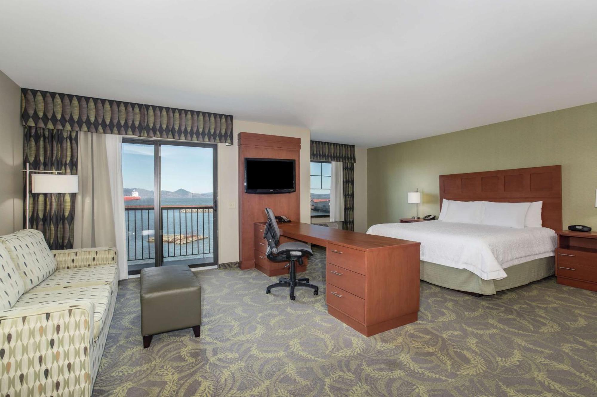 Hampton Inn & Suites Astoria Zewnętrze zdjęcie